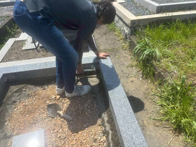 養老町墓地　新しい墓石の建立　④外柵設置